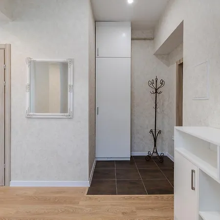 Luxury Flat Near Opera Apartment